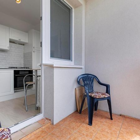Apartment 20 Minutes From City Center W Netflix, Coffee Or Tea & Parking Bratislava Luaran gambar